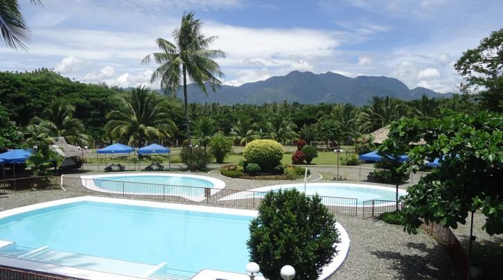 Hotel Gazebo Pools And Restaurant à Cabadbaran Extérieur photo